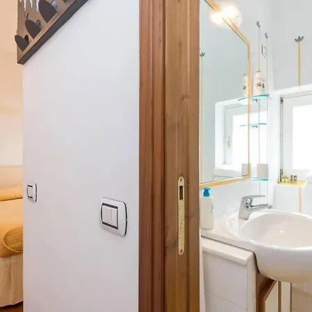Apartamento Trevi Luxury With Terrace Roma Exterior foto